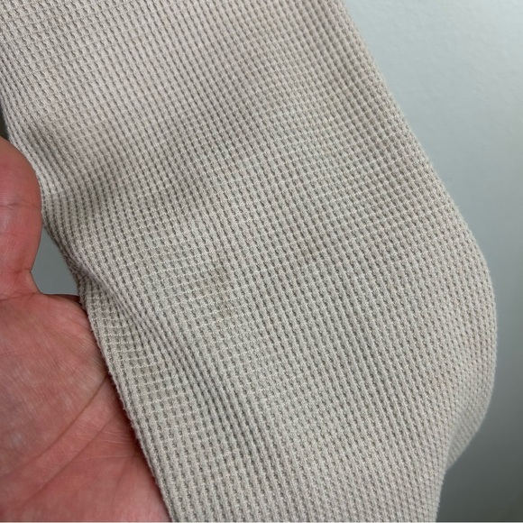 Princess Polly Cropped thermal waffle knit hooded zip front sweater size: 8 - Picture 5 of 7